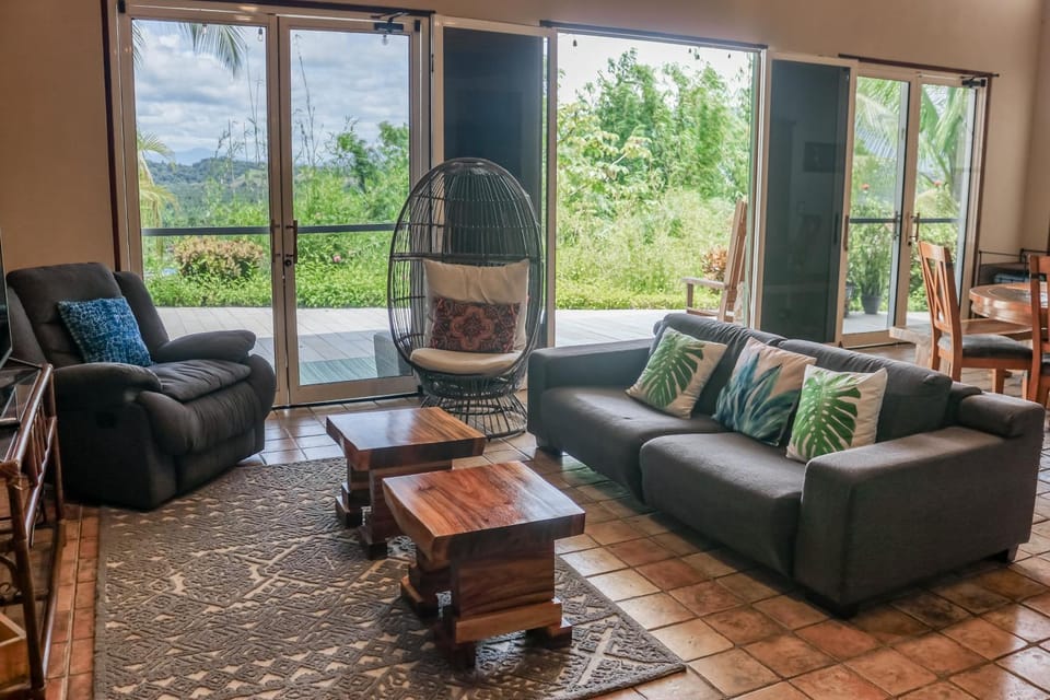 Jungle Jewel House in Quepos