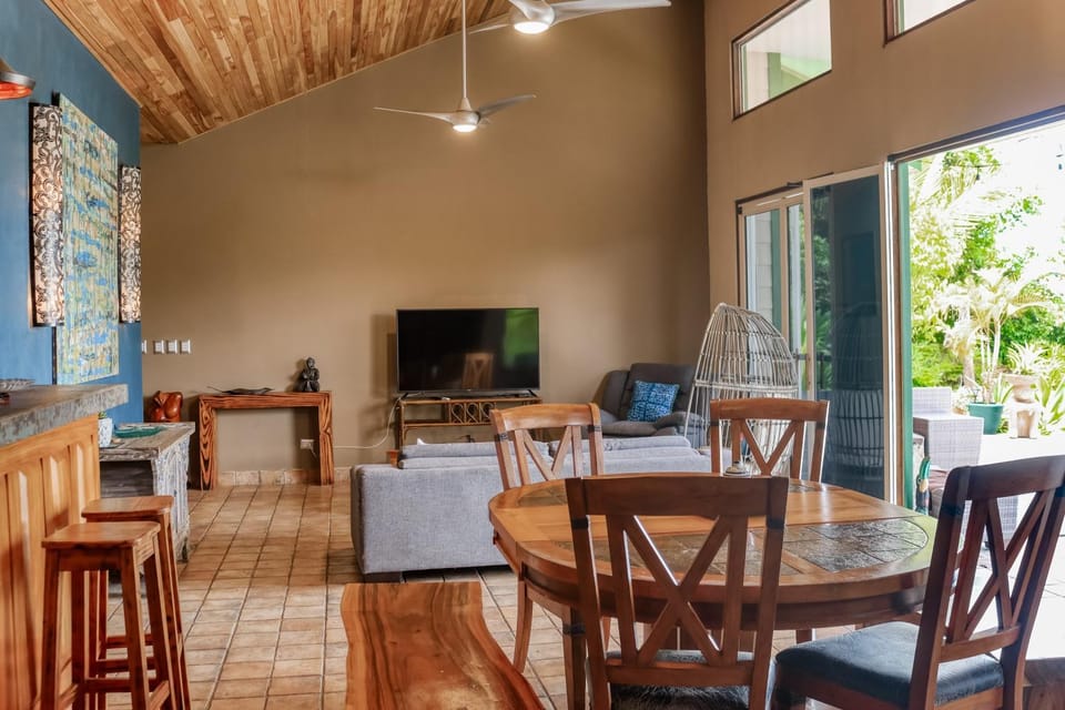 Jungle Jewel House in Quepos