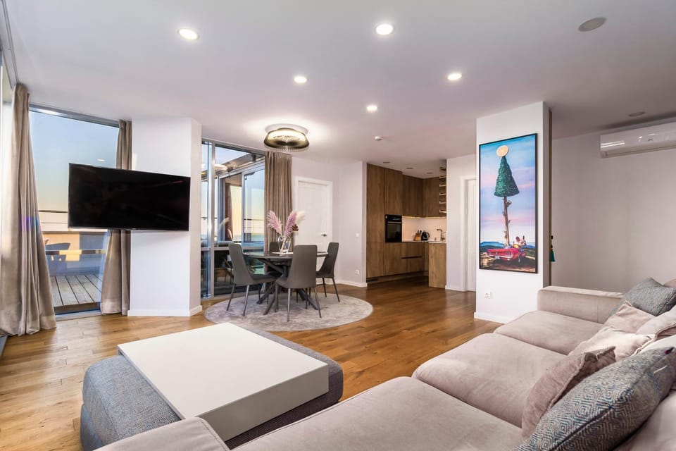 Elija Penthouse with Sea View & Terrace - Near Beach - Free Parking Apartment in Palanga