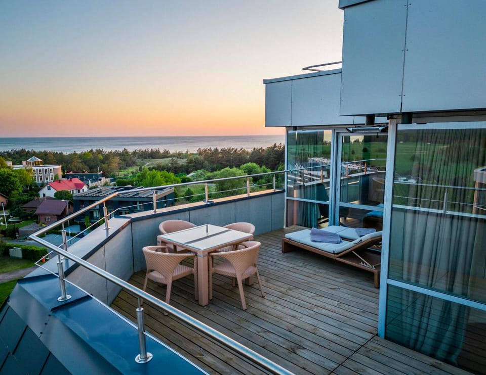 Elija Penthouse with Sea View & Terrace - Near Beach - Free Parking Apartment in Palanga