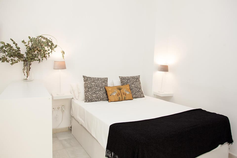 Bed, Decorative detail, Bedroom