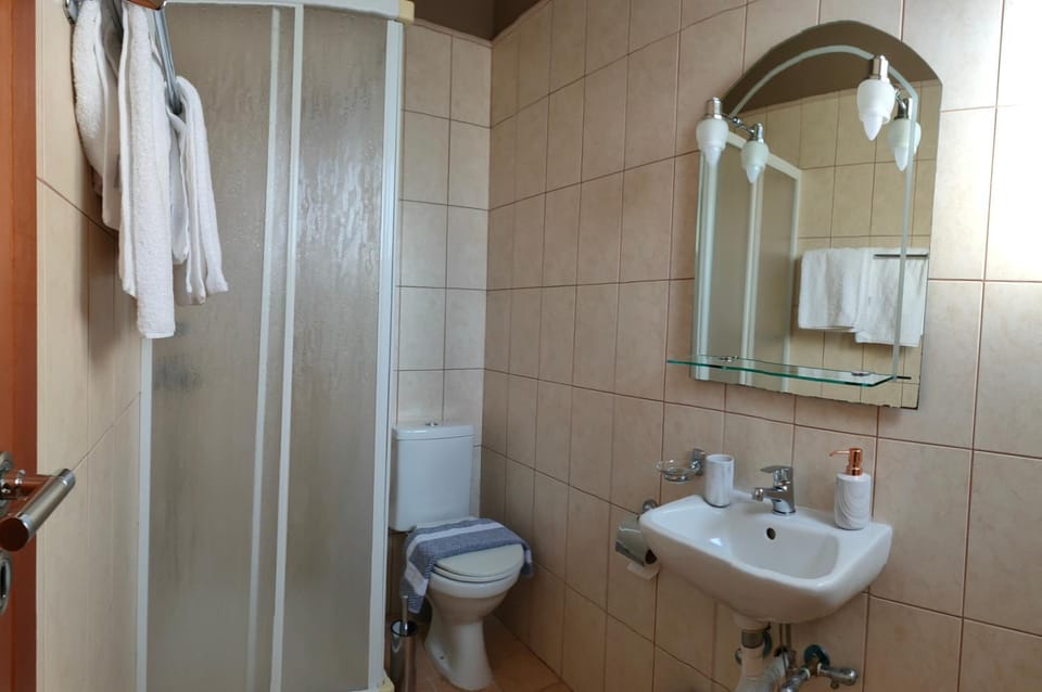 Toilet, Bathroom