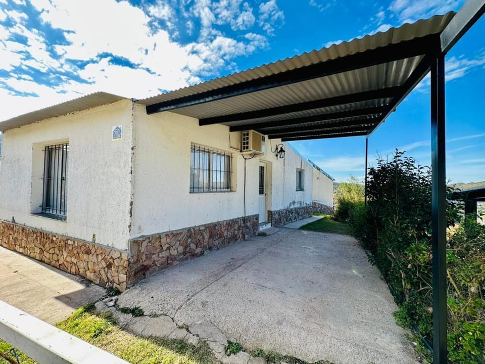 Property building, Patio, Off site, Day, Natural landscape, Garden, View (from property/room), Photo of the whole room, City view, Garden view, Lake view, Mountain view, Street view, Area and facilities, Quiet street view, Inner courtyard view, Parking, locker