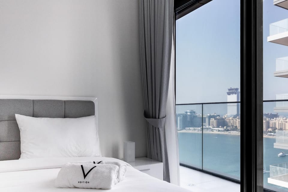Bed, View (from property/room), Photo of the whole room, Bedroom