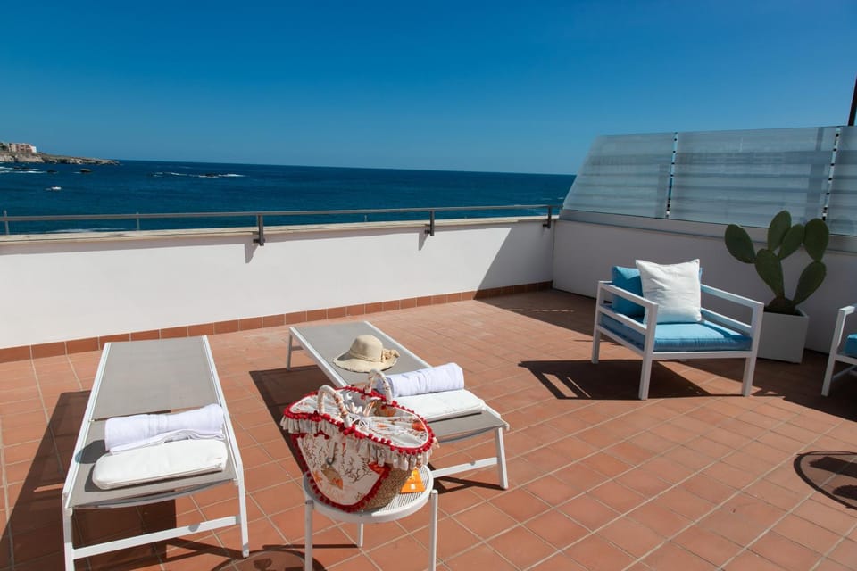 View (from property/room), Balcony/Terrace
