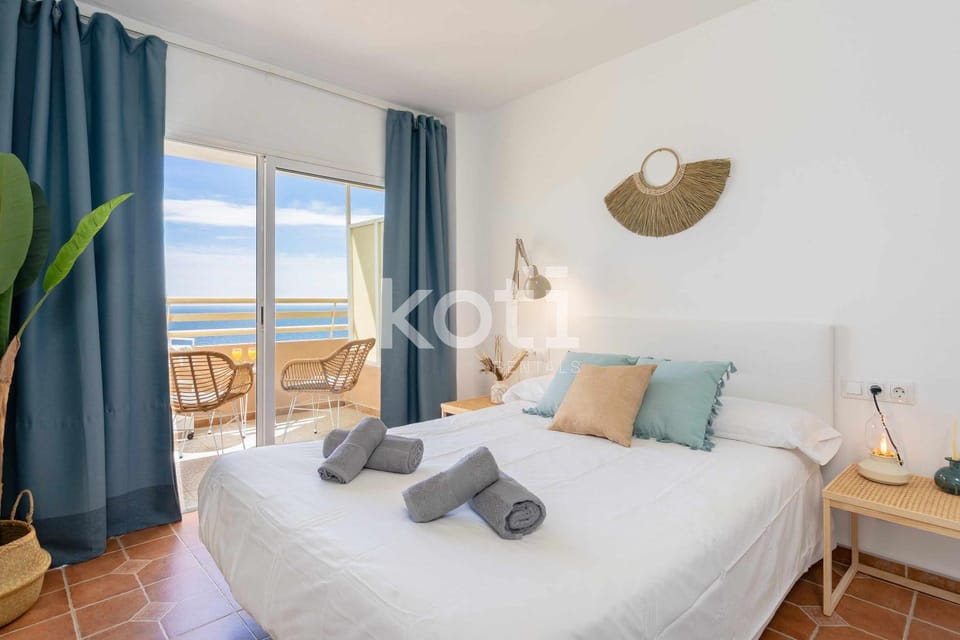Koti Rentals - Stella Views Apartment in Fuengirola