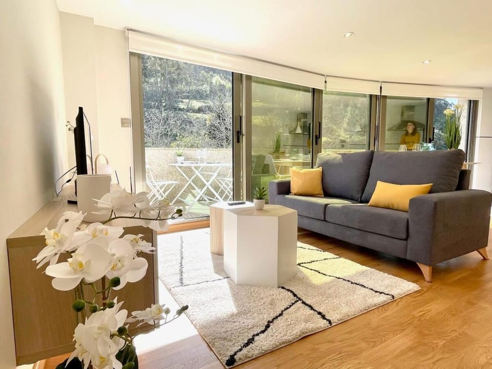 The Cliffs - Montmar Apartment in Viveiro