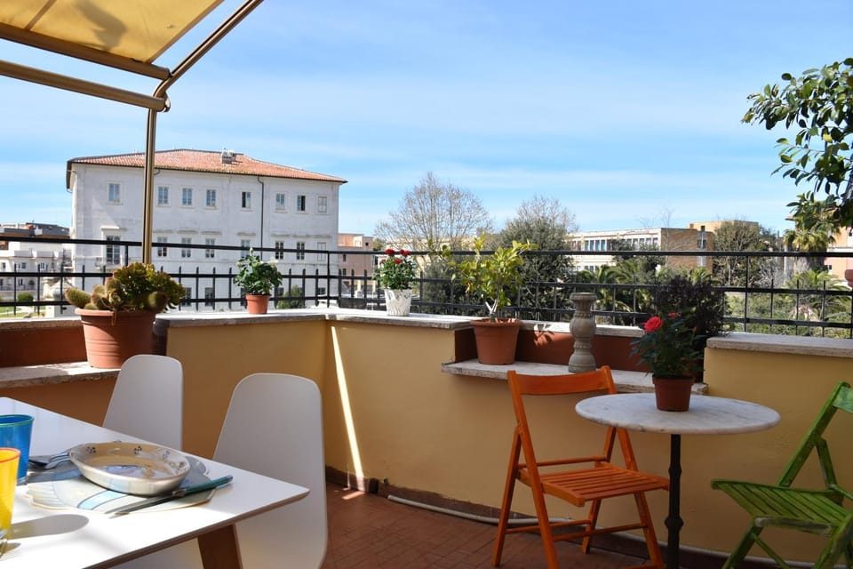 View (from property/room), Balcony/Terrace, Balcony/Terrace, Dining area