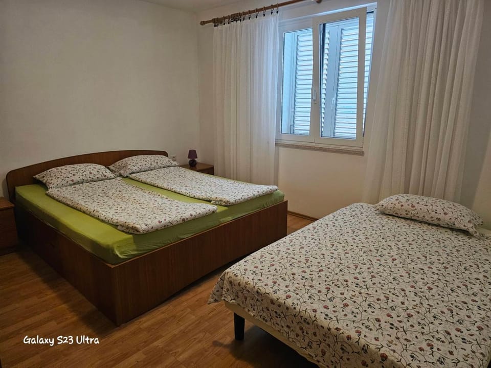 Ground floor - friendly apartment in the garden + free parking Apartment in Poreč