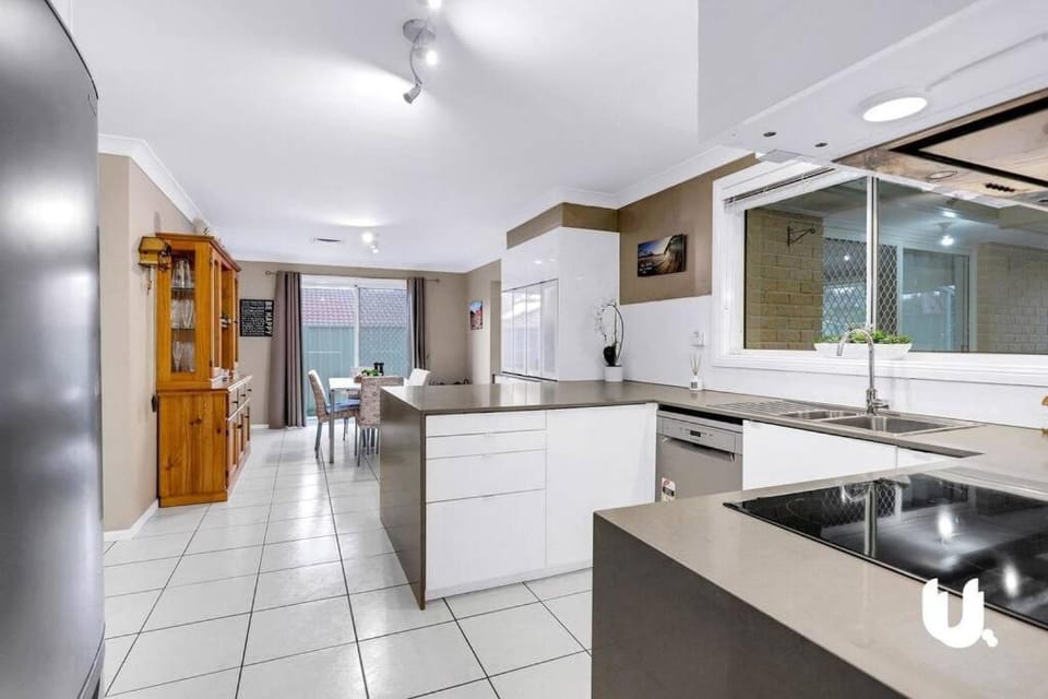 Kitchen or kitchenette, dishwasher, minibar, oven, pet friendly, stove