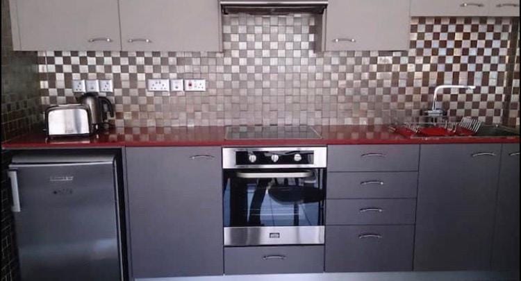 Kitchen or kitchenette, pet friendly, stove