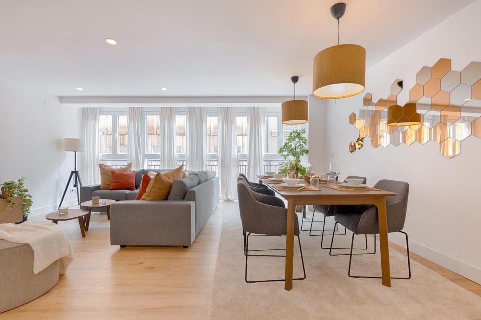 Living room, Seating area, Dining area