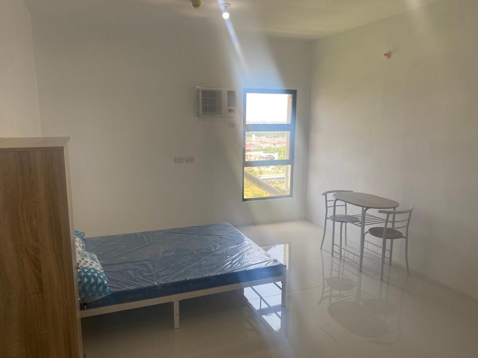 Bed, Living room, Photo of the whole room, Bedroom