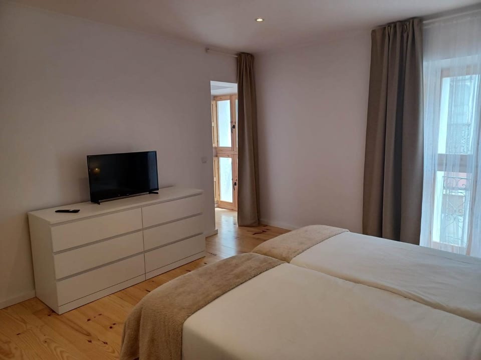 Flor da Laranjeira House in Évora District, Portugal