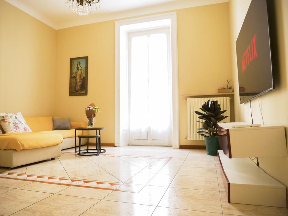 TV and multimedia, Balcony/Terrace, Living room