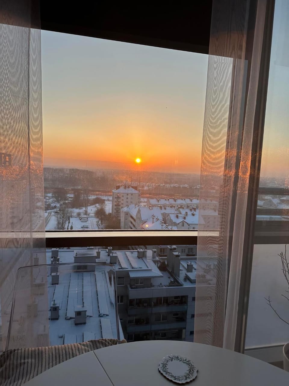 Communal lounge/ TV room, Day, View (from property/room), Living room, City view, Sunrise