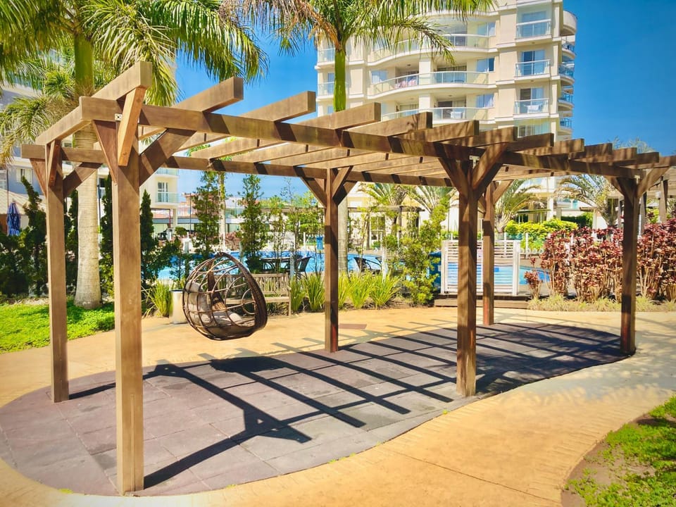 Garden, Spa and wellness centre/facilities, Pool view, sunbed