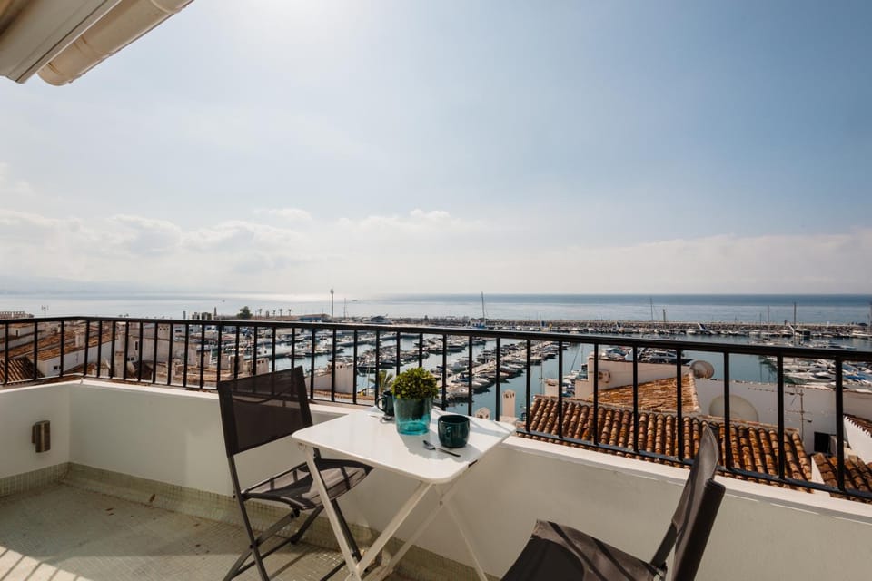Day, View (from property/room), Balcony/Terrace, Dining area, Sea view