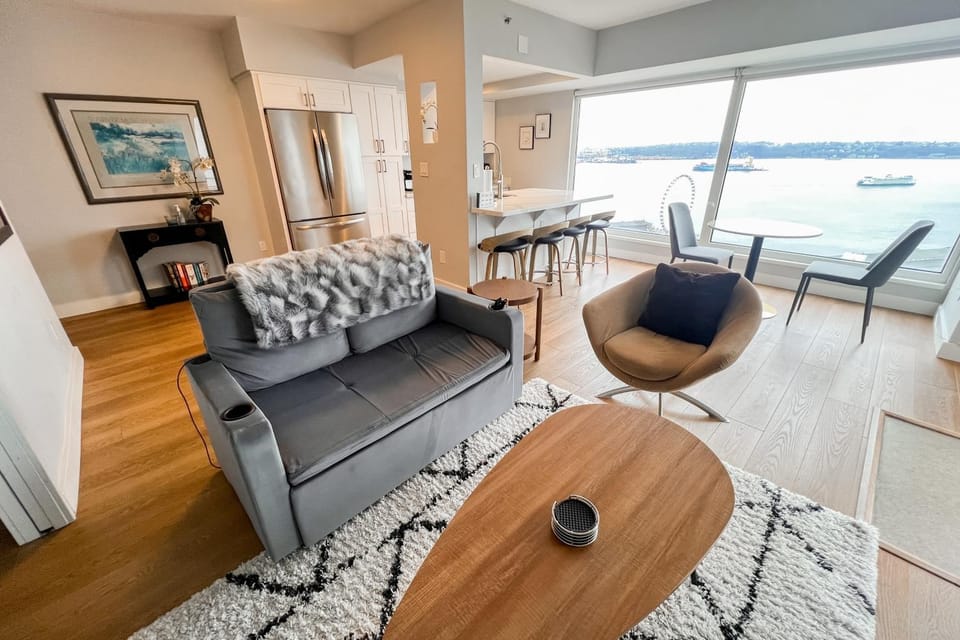 Serene in Seattle Apartment in Pike Place Market