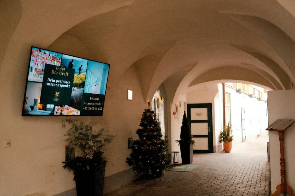 Property building, Restaurant/places to eat, Facade/entrance, Lobby or reception
