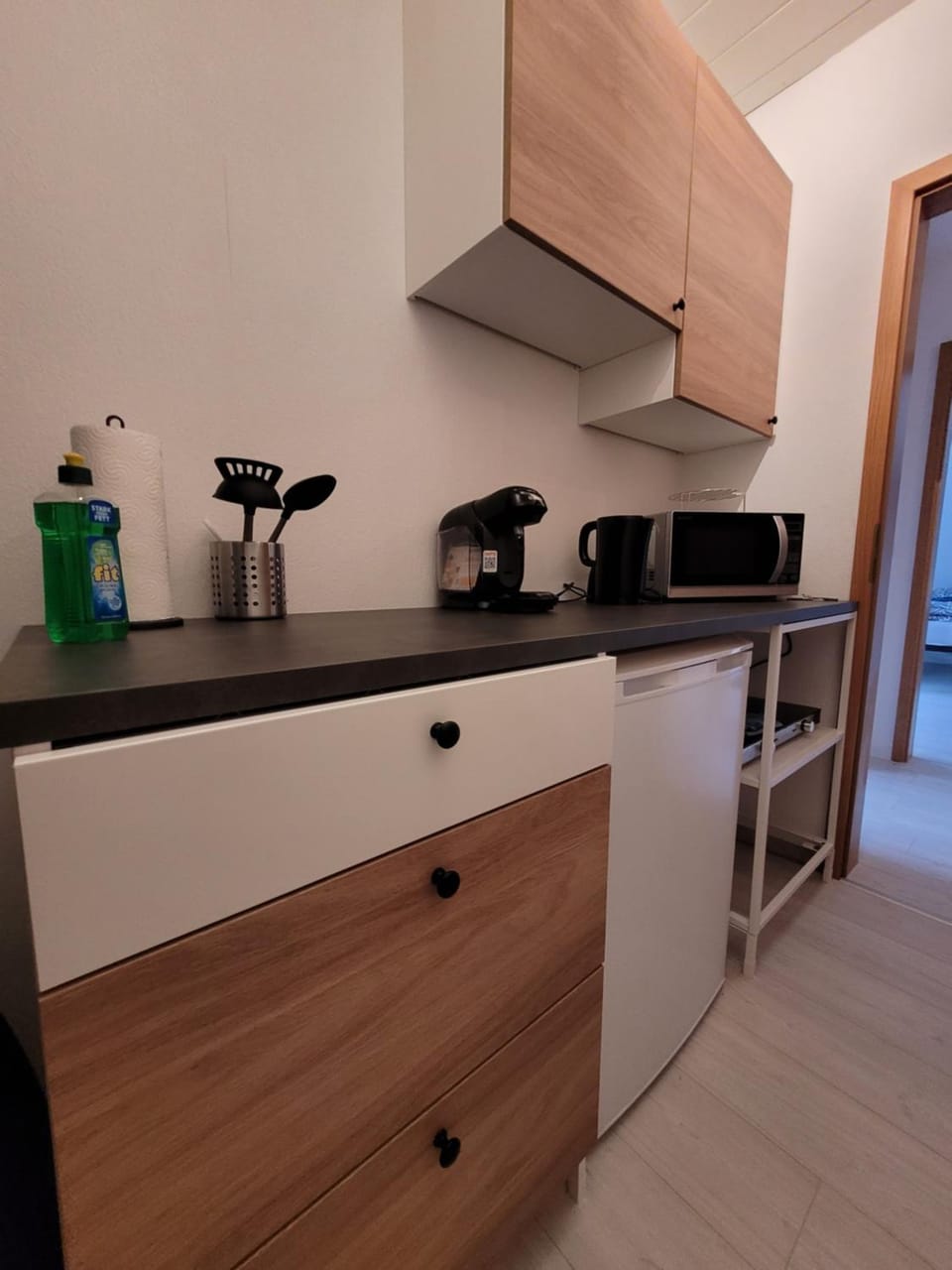Coffee/tea facilities, Kitchen or kitchenette, minibar, stove