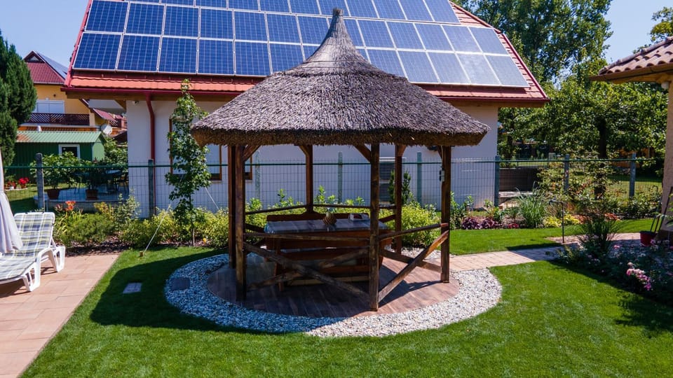 Garden, Garden view