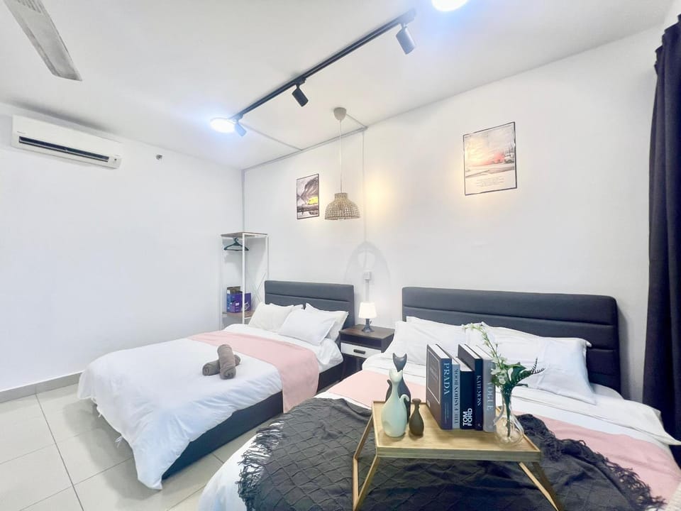 L 1-5Pax Cozy 3Bed Setia Alam Trefoil Wifi SmartTV Apartment in Selangor, Malaysia