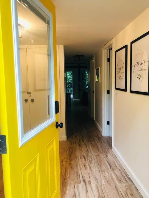 Newly renovated A-frame 5 Min walk to main street Chalet in Highlands