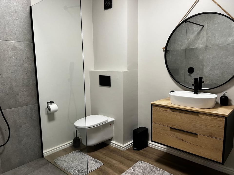 Shower, Toilet, Bathroom