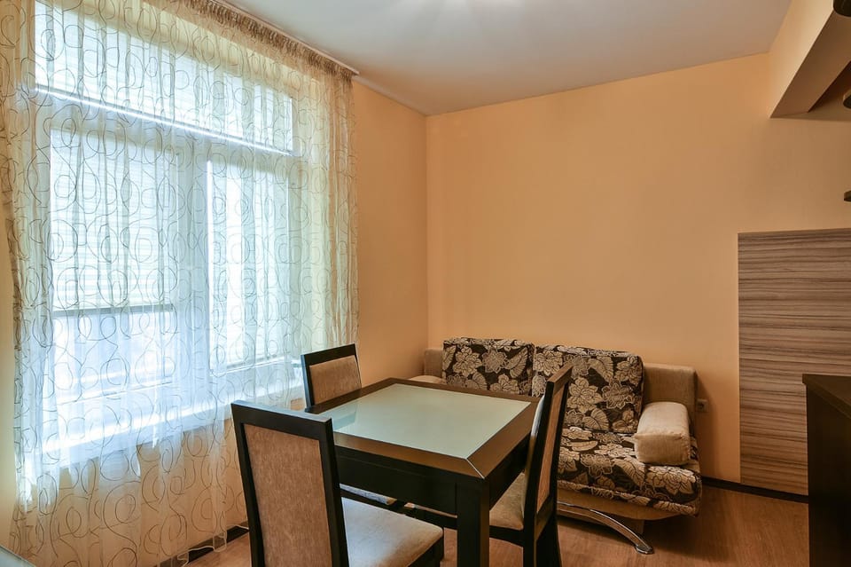 Budget central next to sea garden and beach Apartment in Varna