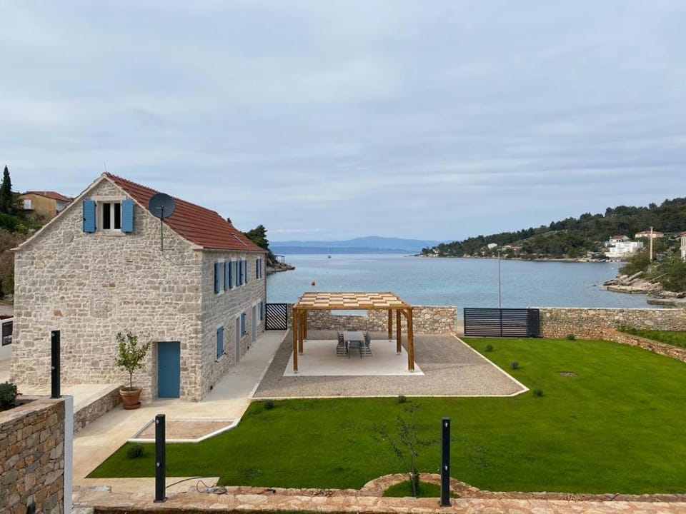 Property building, Balcony/Terrace, Sea view