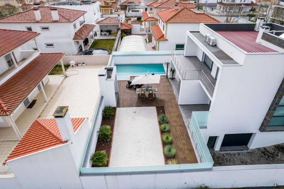 Villa Nazaré - Pool, BBQ and Boule/Petanque Villa in Nazaré