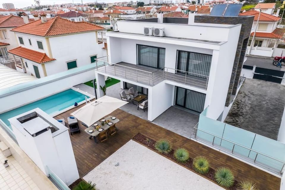 Villa Nazaré - Pool, BBQ and Boule/Petanque Villa in Nazaré
