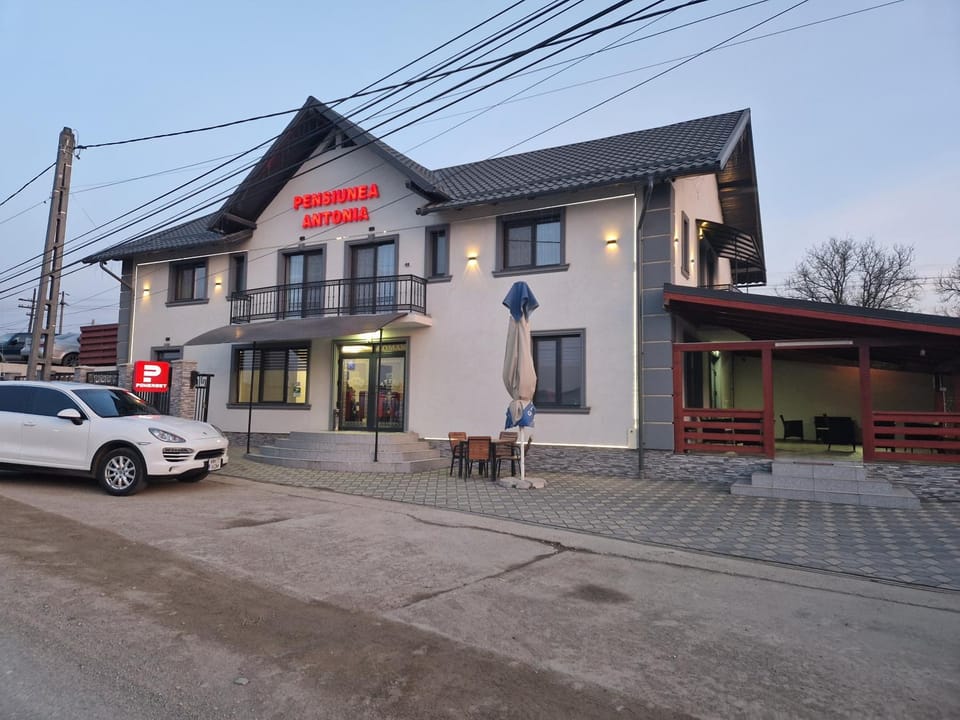 PENSIUNEA ANTONIA Bed and Breakfast in Romania