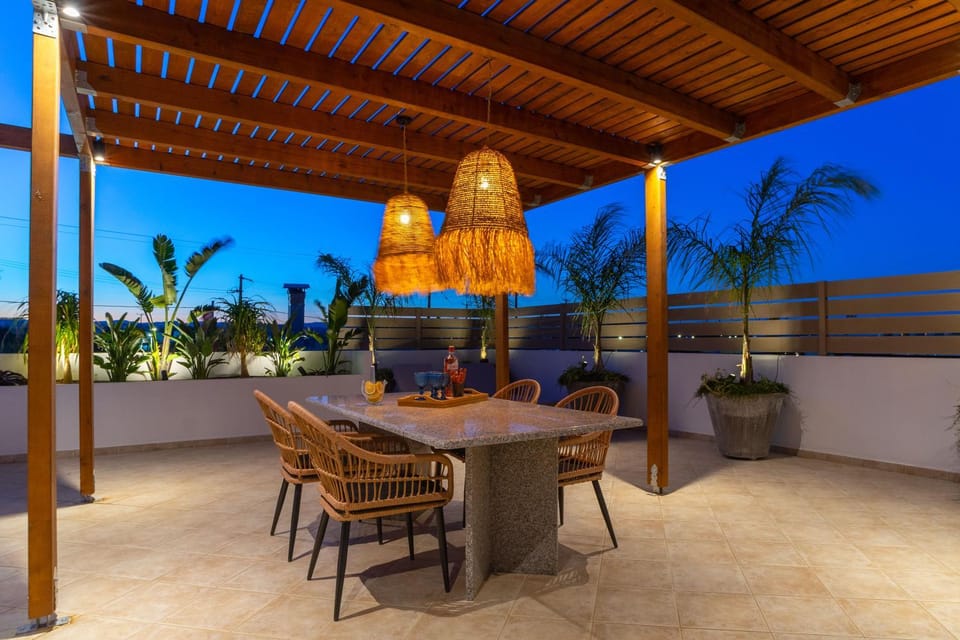 Patio, Balcony/Terrace, Dining area