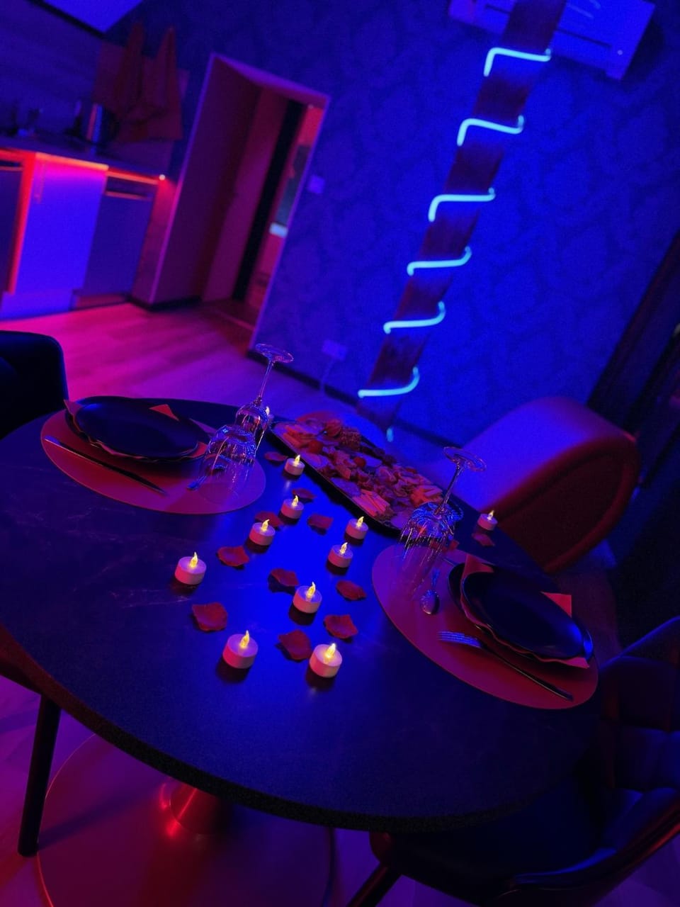 Food and drinks, Food