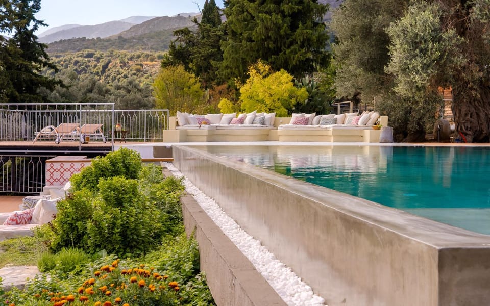 Spring, Day, Natural landscape, Garden, Garden view, Mountain view, Pool view, Swimming pool