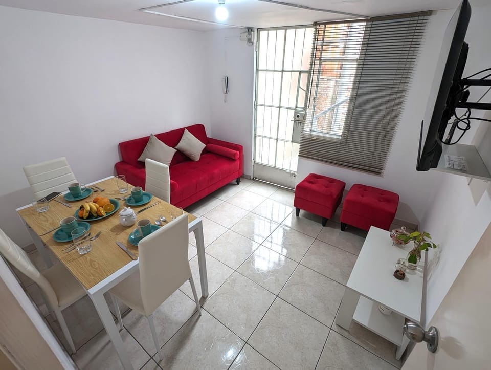 TV and multimedia, Living room, Breakfast