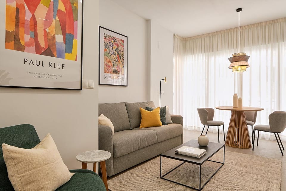 Communal lounge/ TV room, Living room