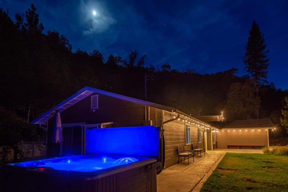 Night, Natural landscape, Hot Tub