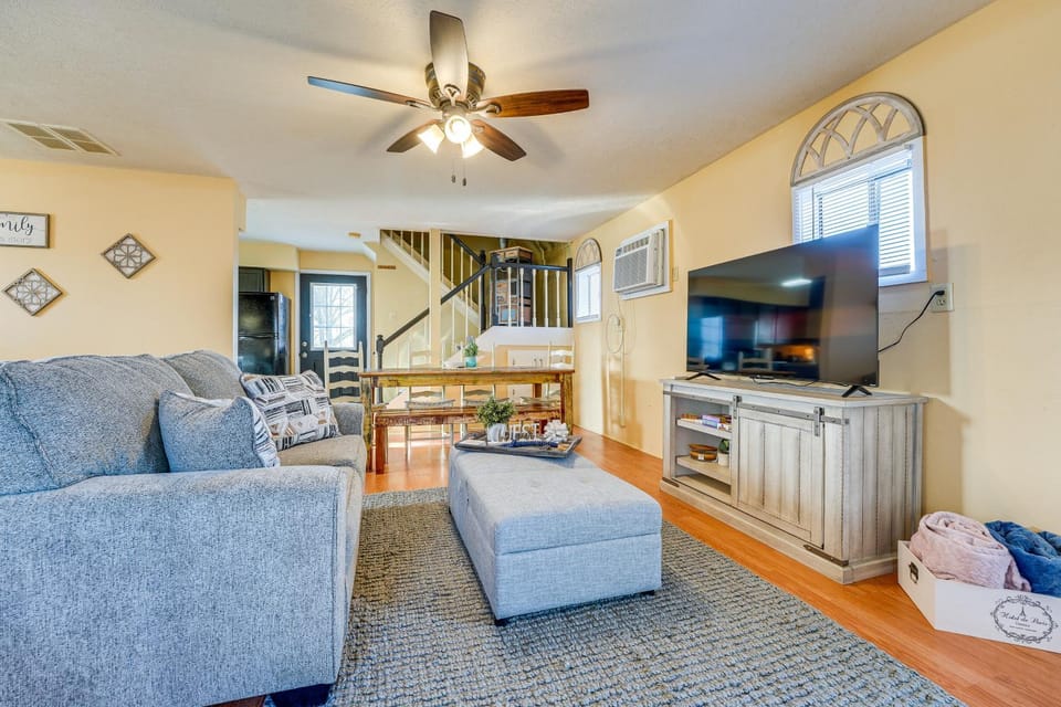 12 Mi to Eureka Springs: Charming Studio Retreat Apartment in Arkansas