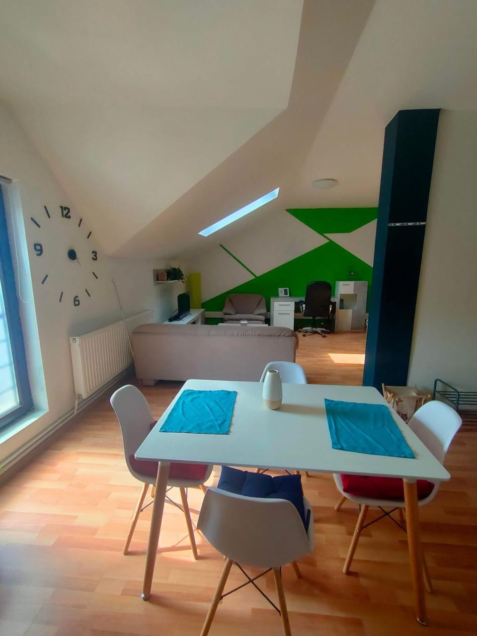 Living room, Dining area