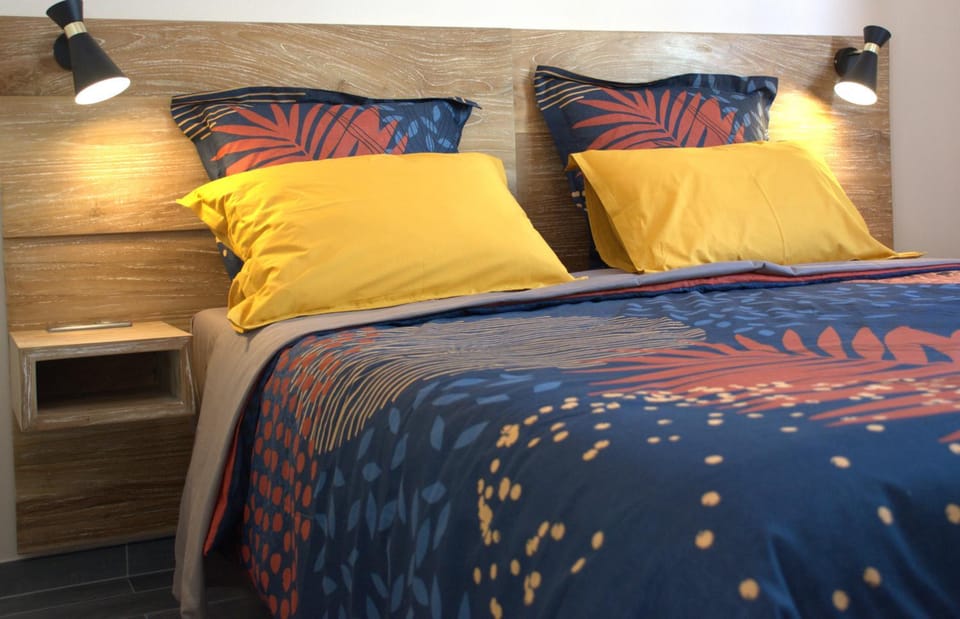 Bed, Night, Bedroom