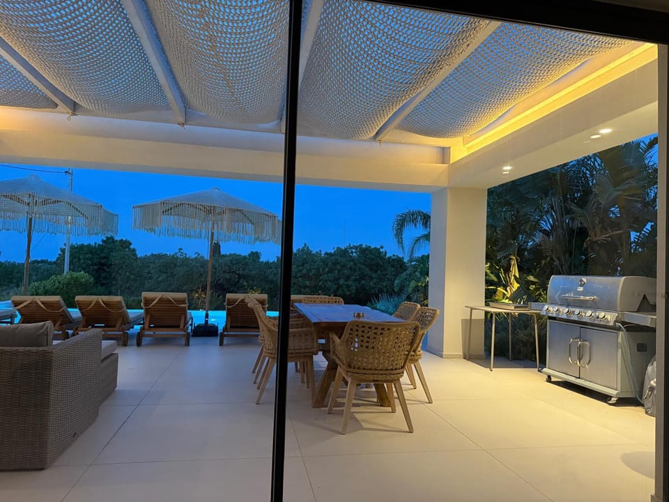 Patio, BBQ facilities, View (from property/room), Balcony/Terrace, Dining area