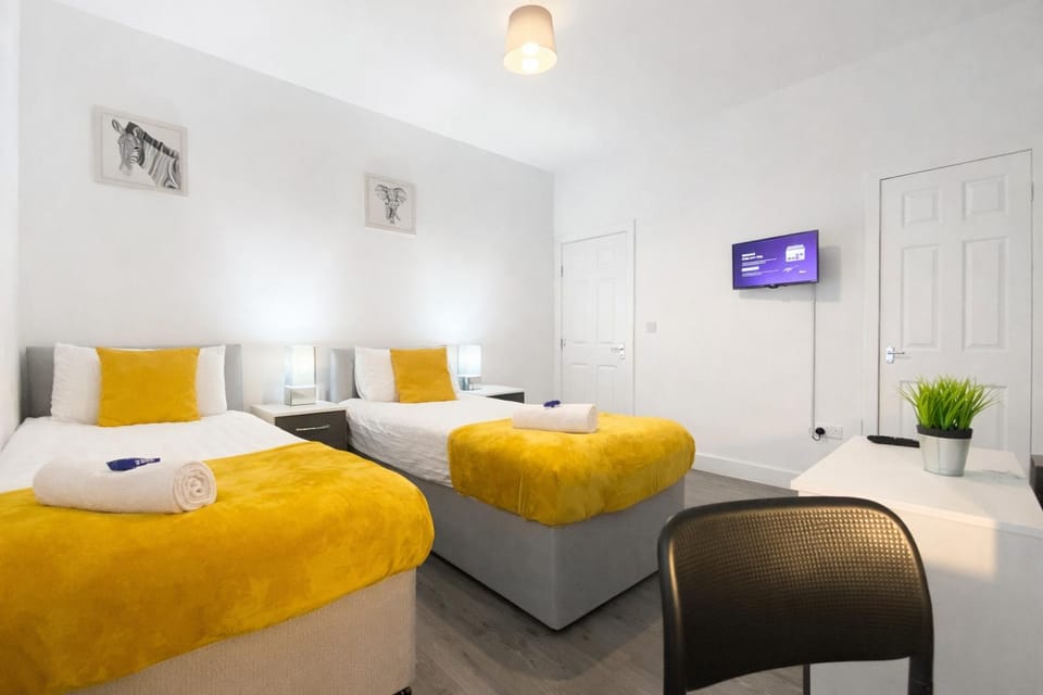 Bed, Bedroom, wardrobe