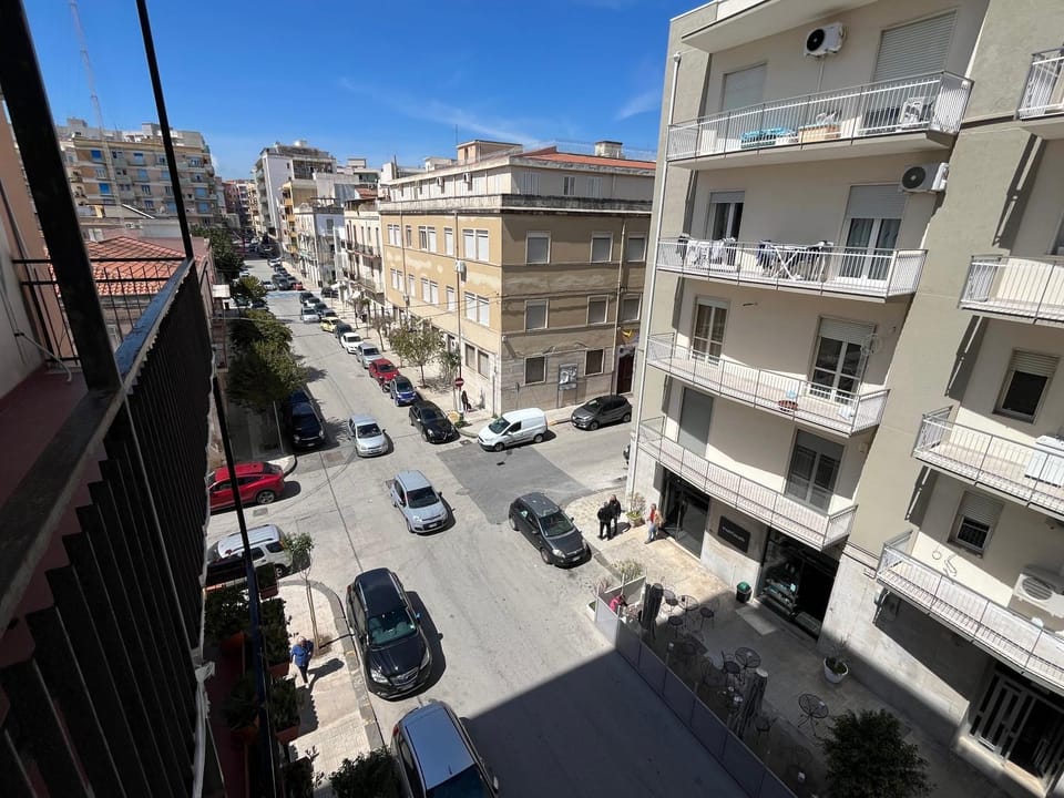 View (from property/room), City view, Street view, Quiet street view