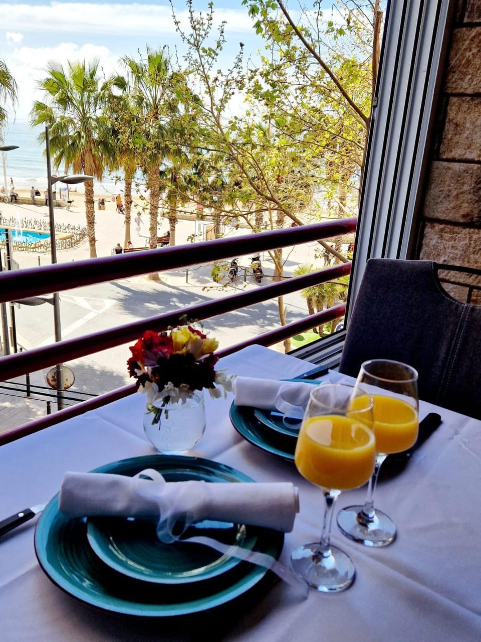 Day, Natural landscape, View (from property/room), Dining area, Sea view