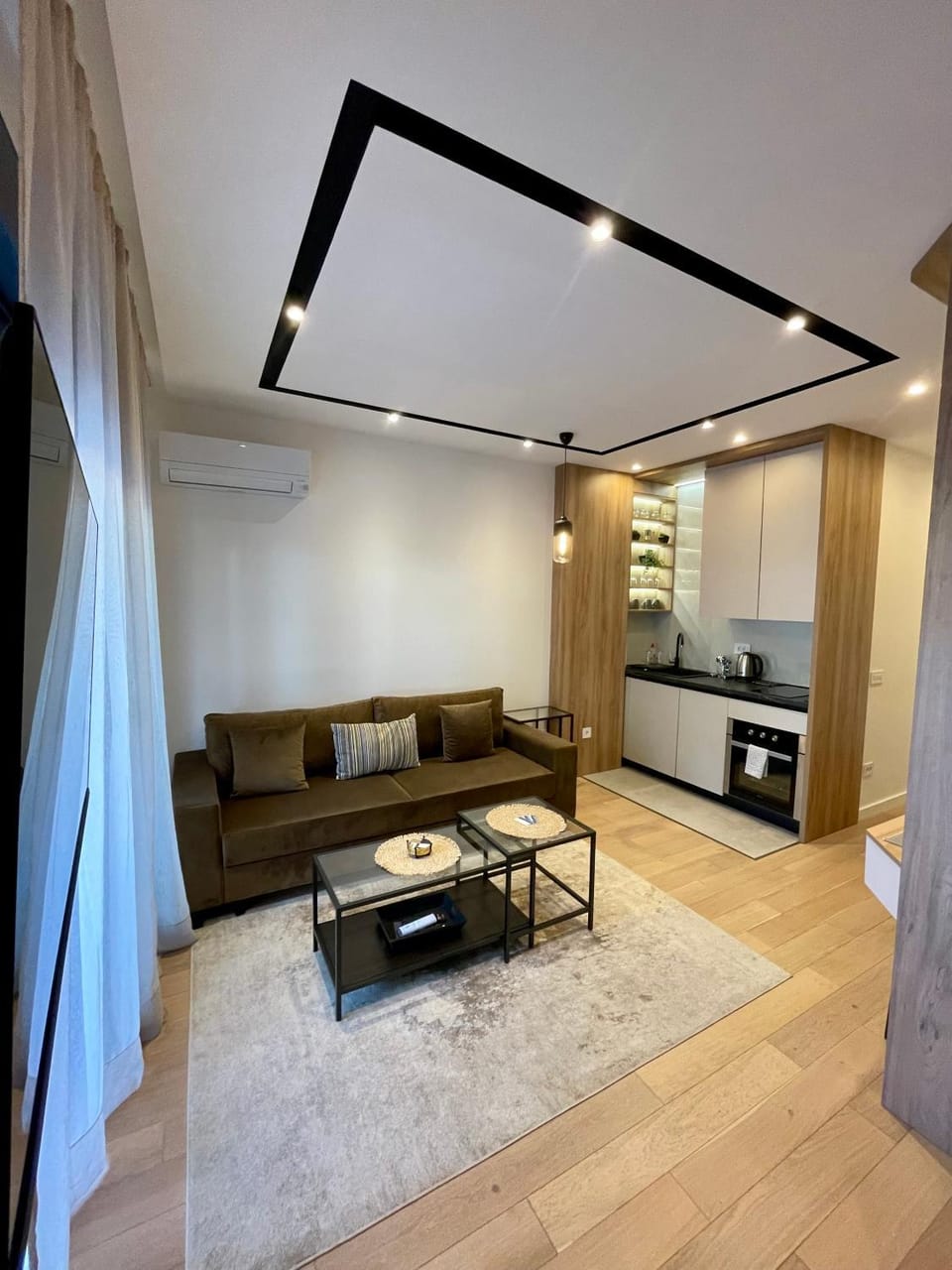 Kitchen or kitchenette, Living room, Seating area, pet friendly, stove