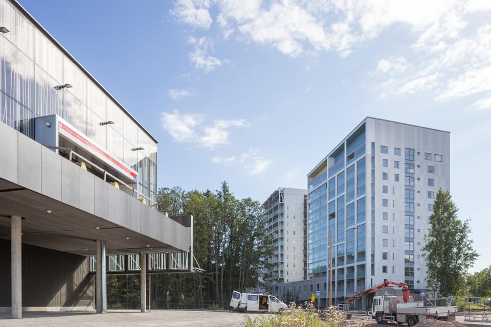 Property building, Location