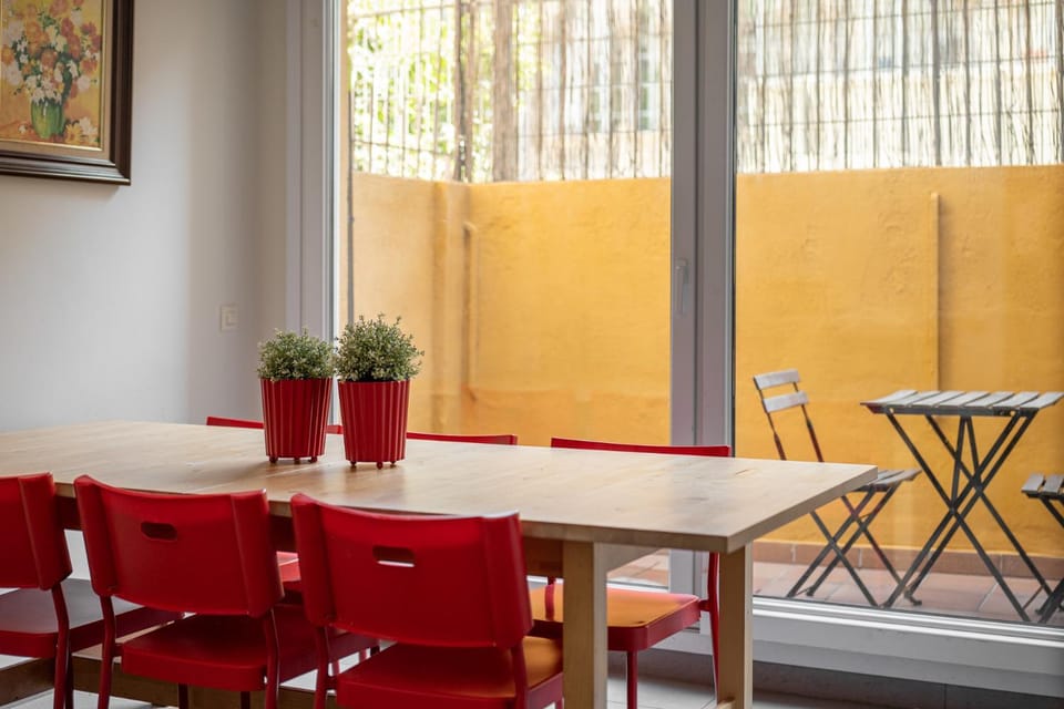 Living room, Seating area, Dining area
